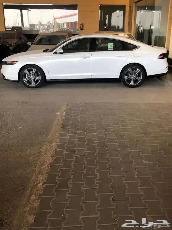 هوندا أكورد EX نص فل 2024 أقل سعر لدى الحسن 1