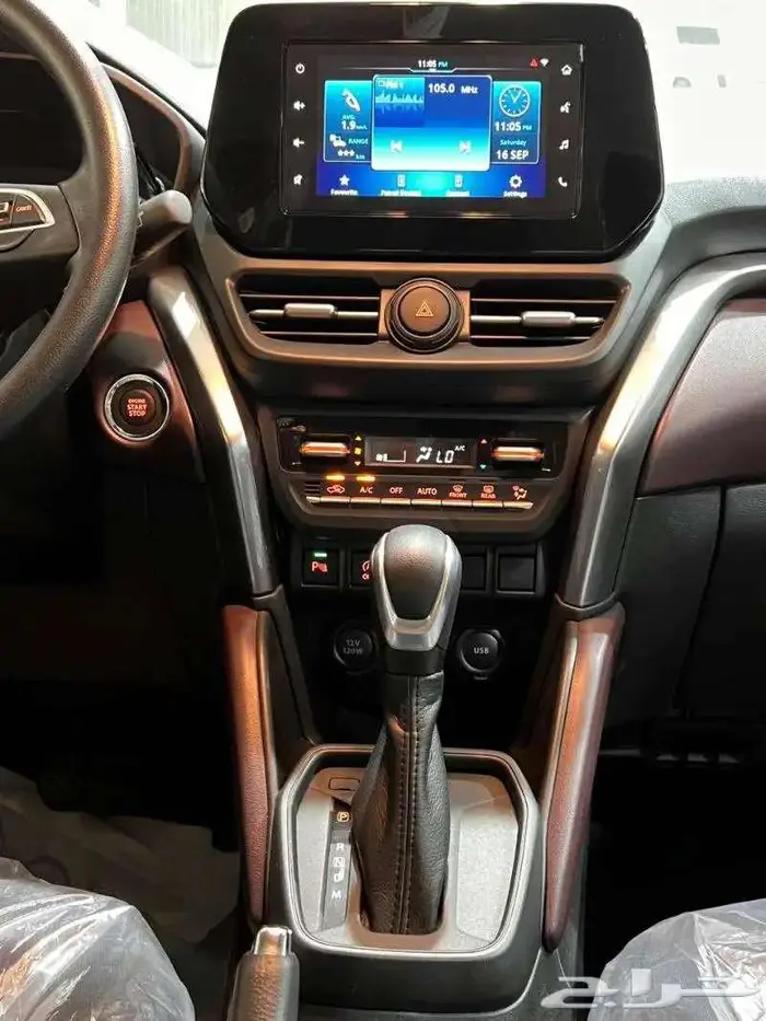 تويوتا أوربان كروز GL استاندر و GLX فل كامل موديل 2026 18