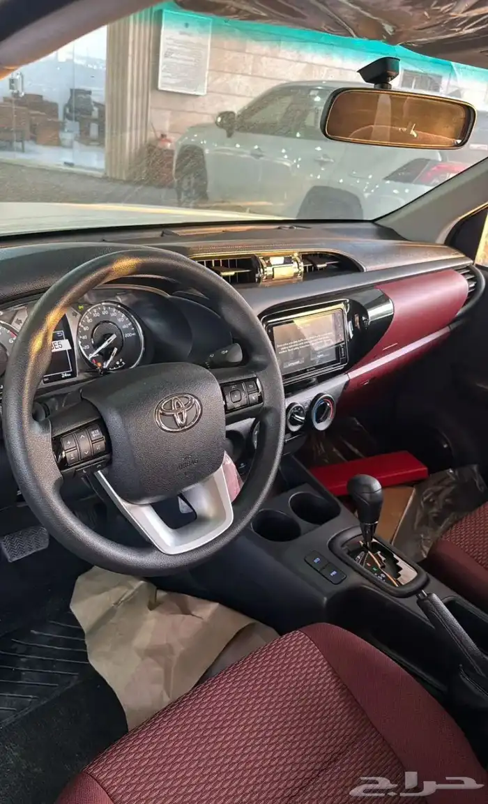 تويوتا هايلكس 2025 GLX بنزين اتوماتيك 4
