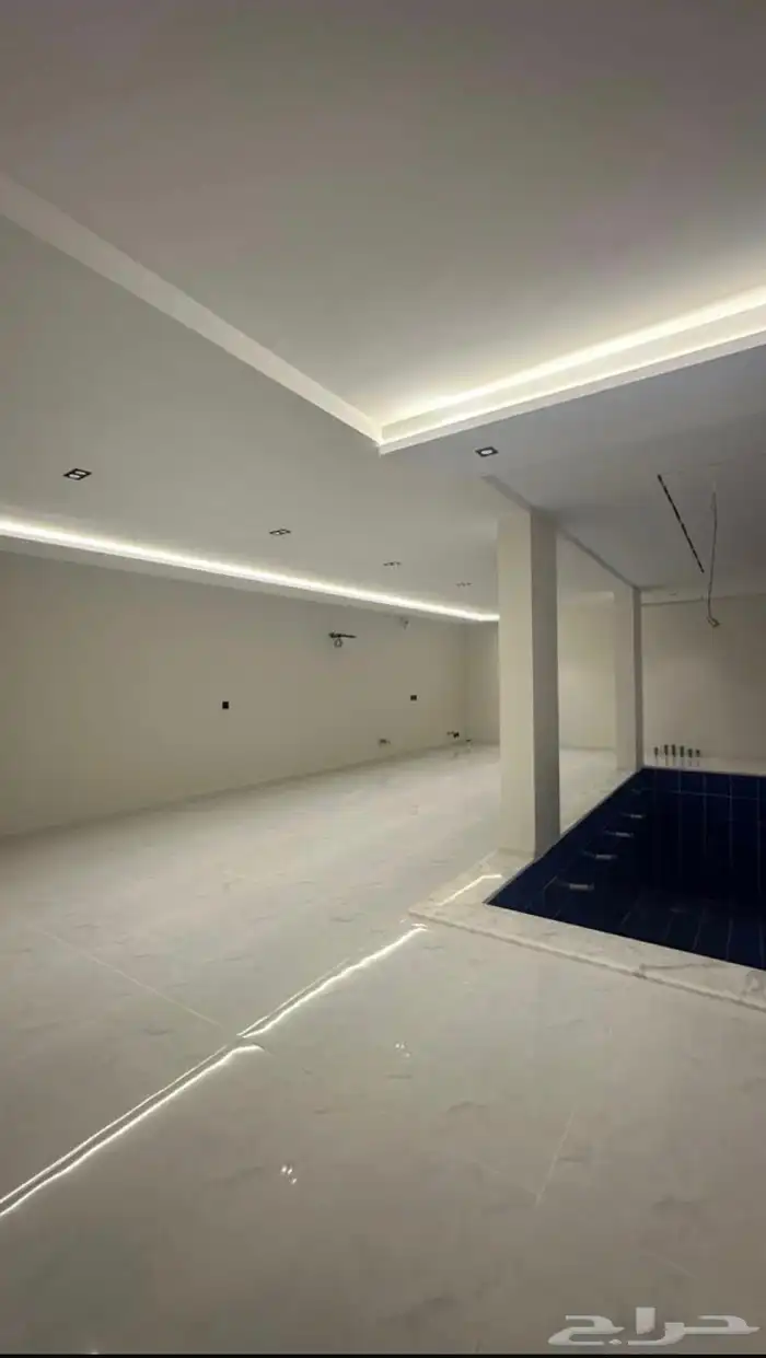 فيلا فاخرة بمسبح عشرة غرف بحي جبرة 0