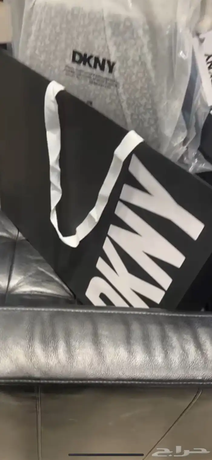 شنطة ماركة دكني الأصلية 0