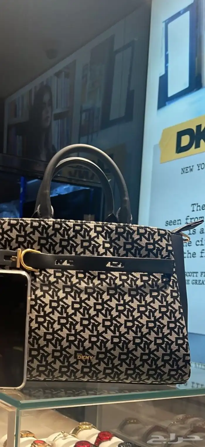 شنطة ماركة دكني الأصلية 2