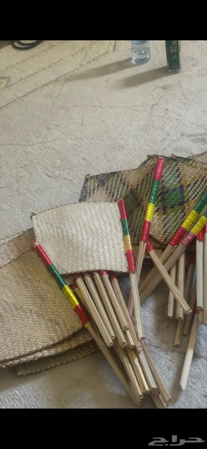خزف صناعه يدويه بسعف النخل ويوجد كميات كبيرة. 38