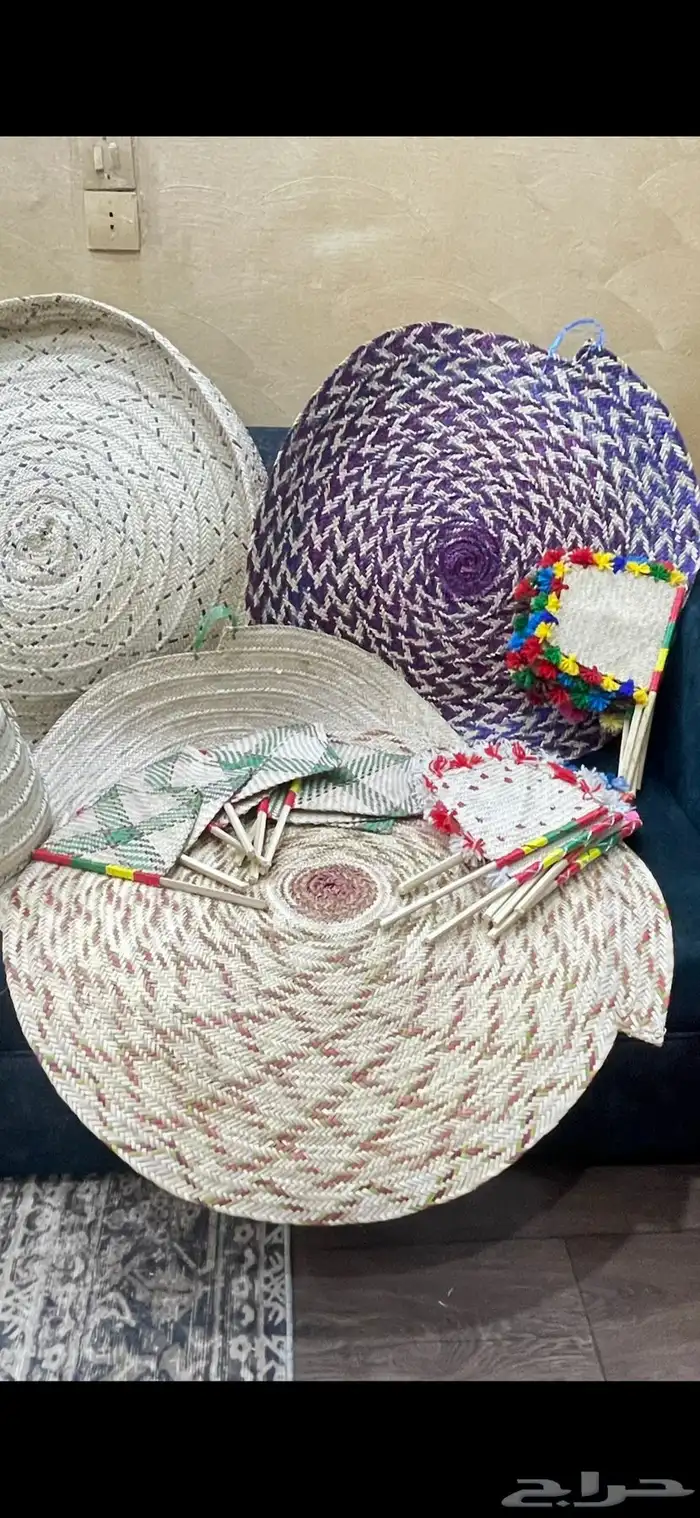 خزف صناعه يدويه بسعف النخل ويوجد كميات كبيرة. 35