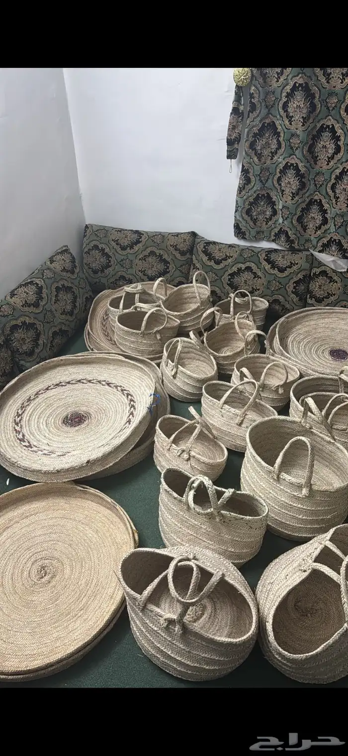 خزف صناعه يدويه بسعف النخل ويوجد كميات كبيرة. 33