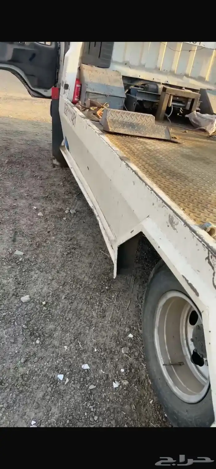 سطحه ميتسوبيشي 2004 للبيع 1