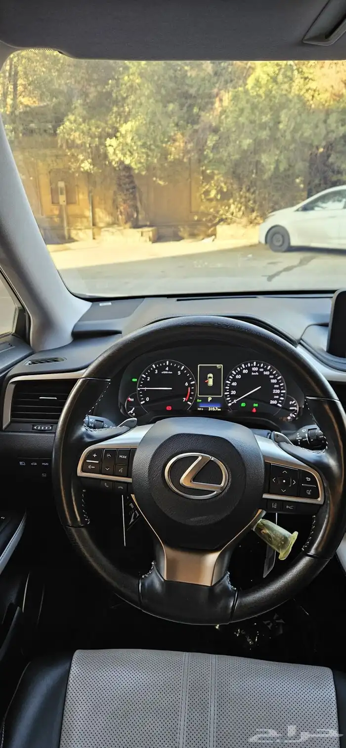 لكسز RX350 2022 Addition خليجي مخزن ممشى قليل 4