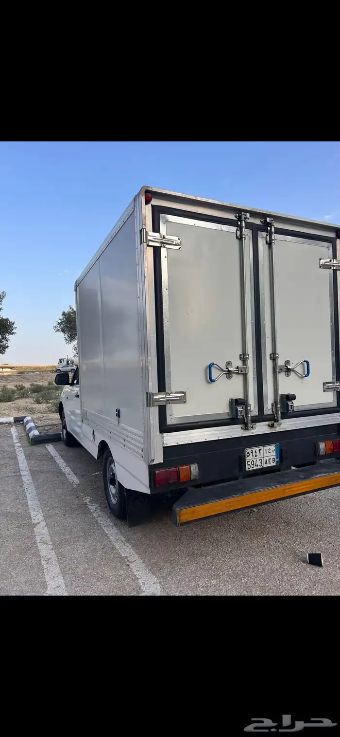 ايسوزو ديماكس غماره 2024 عليها ثلاجه للايجار 1