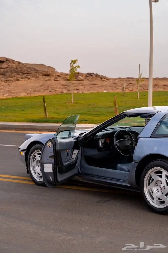 كورفيت 1990 14