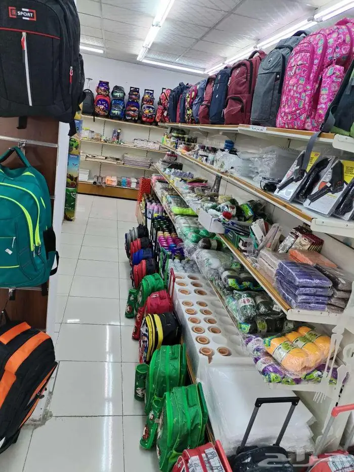 مكتبة للبيع 0