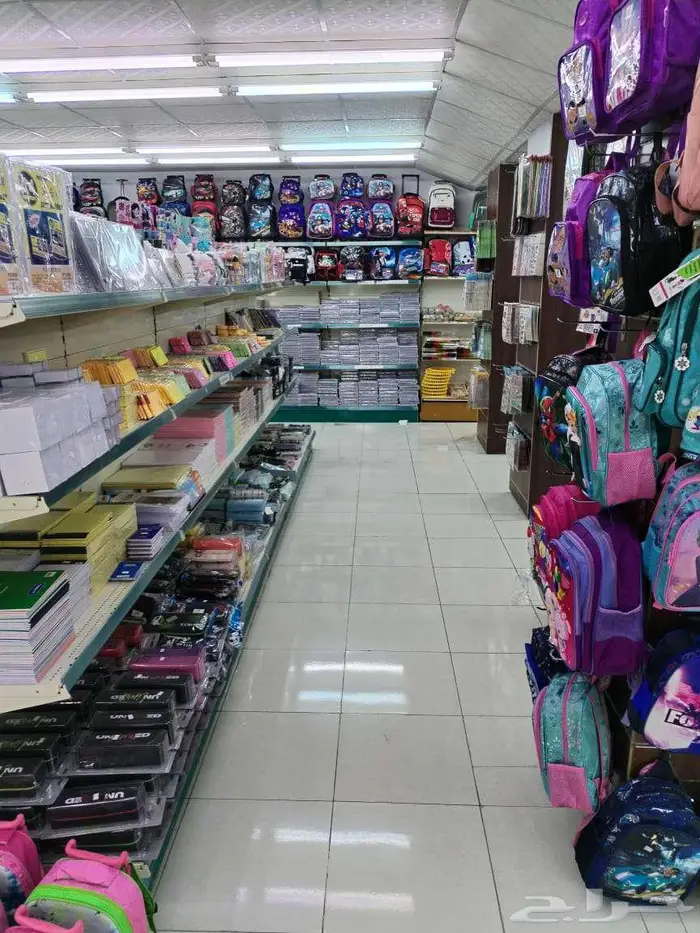 مكتبة للبيع 1