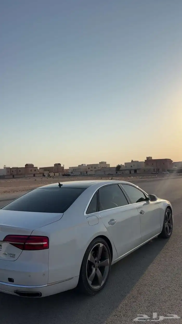 اودي A8 1