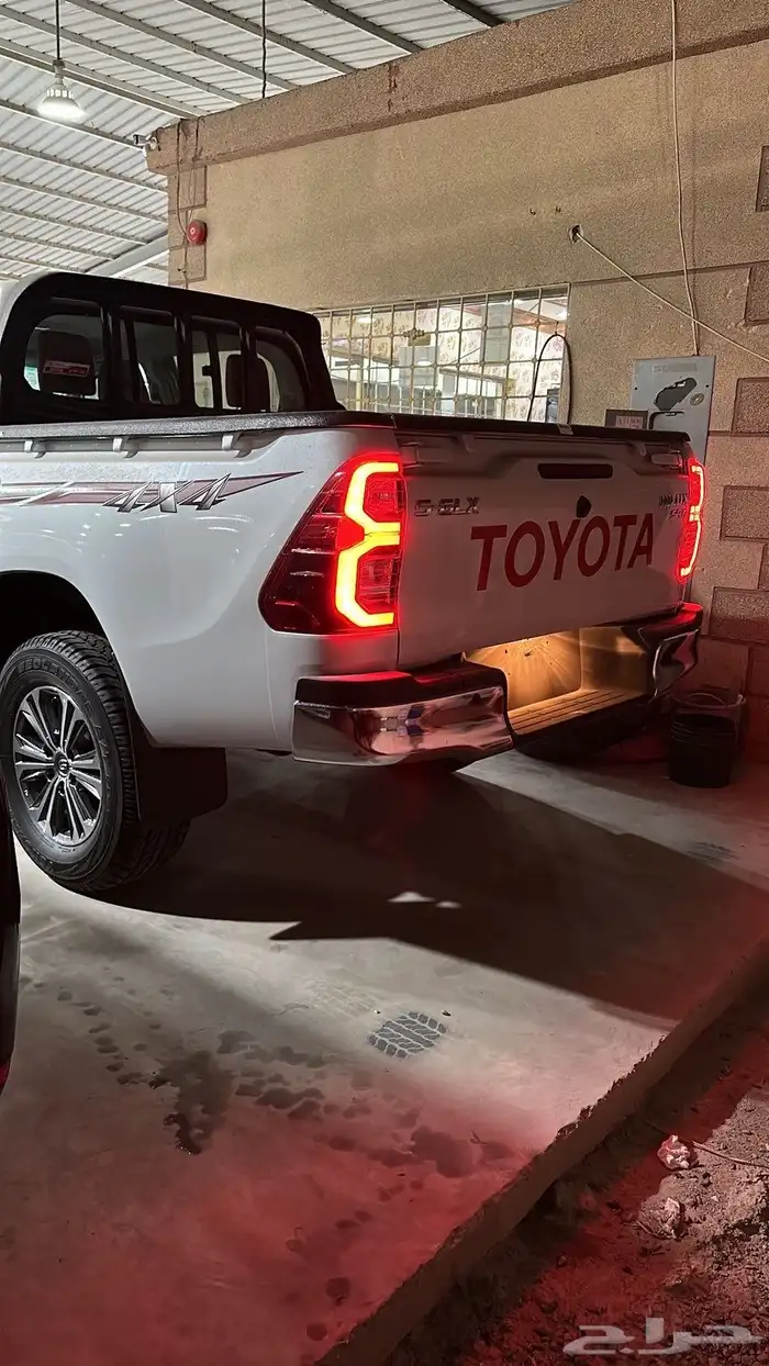 هايلوكس 2025 بنزين وكالة 3