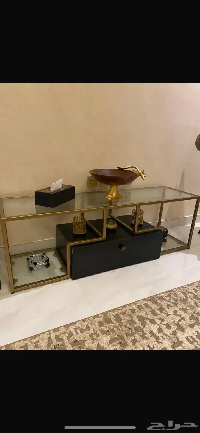 طاولات ومكتبة 0