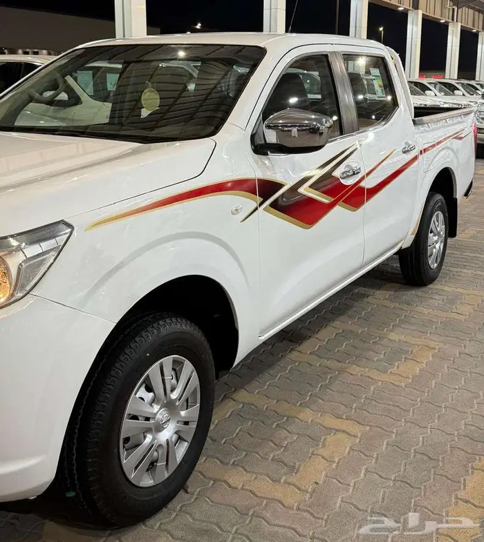 للبيع نيسان نافارا 2017 زجاج كهرب مكينه كبيره سعودي مخزززنة 4