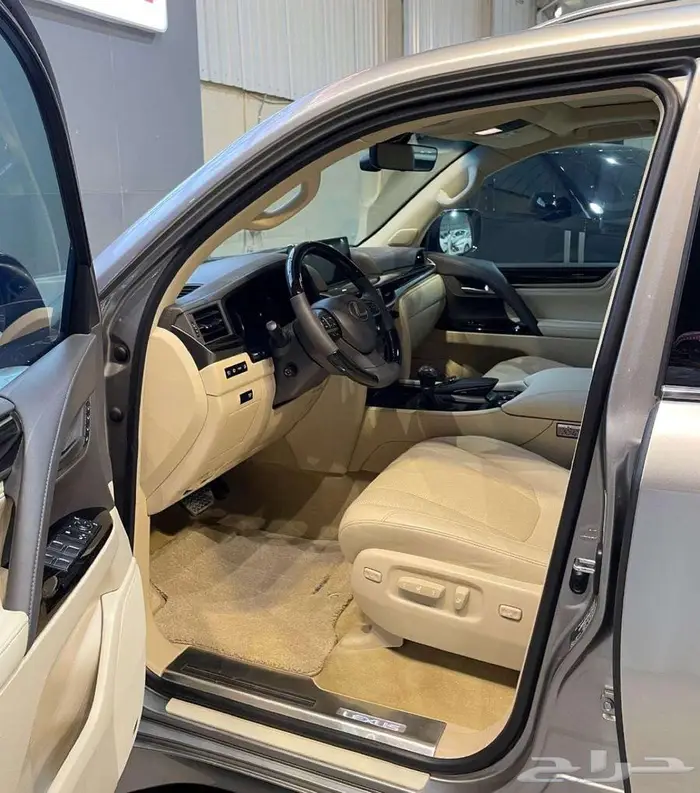 لكزس lx570 2020 5