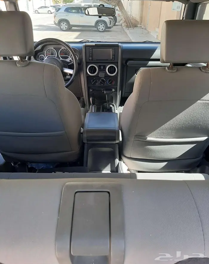 جيب رانجلر صحارى 2010 11