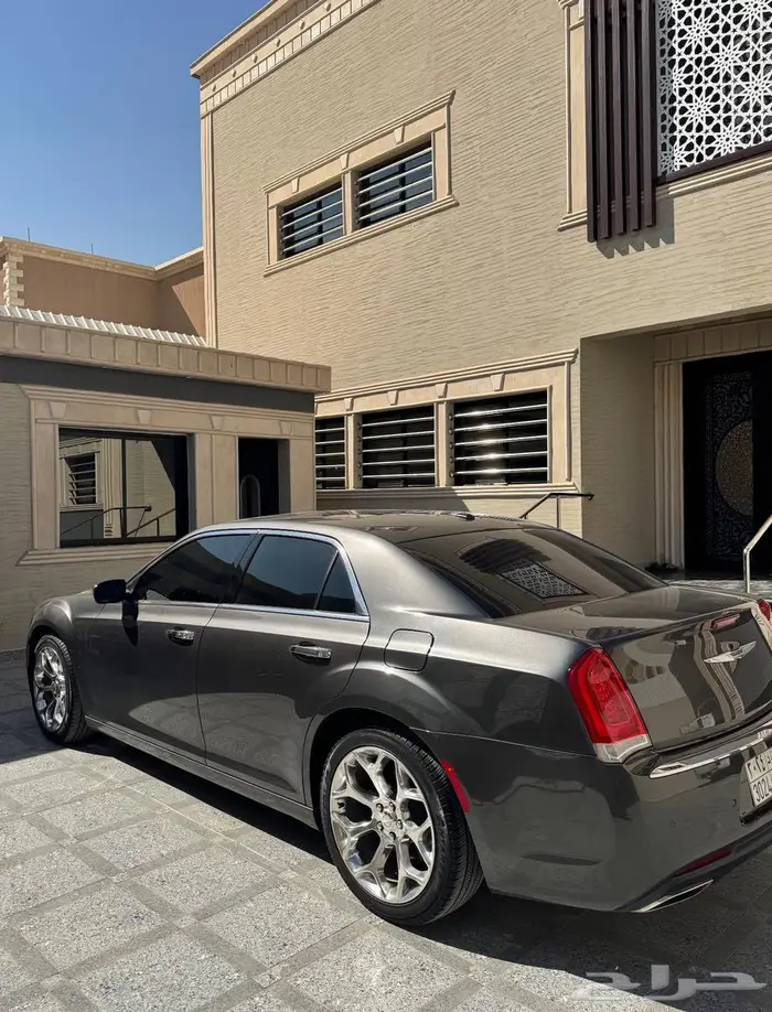 للبيع  كلايسلر 2019   مكينة هيمي 4