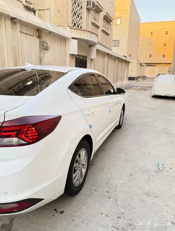 للبيع هيونداي افانتي ( النترا) 2020 فل كامل 6