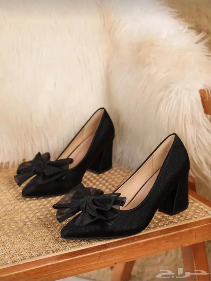 كعب نسائي أسود 1