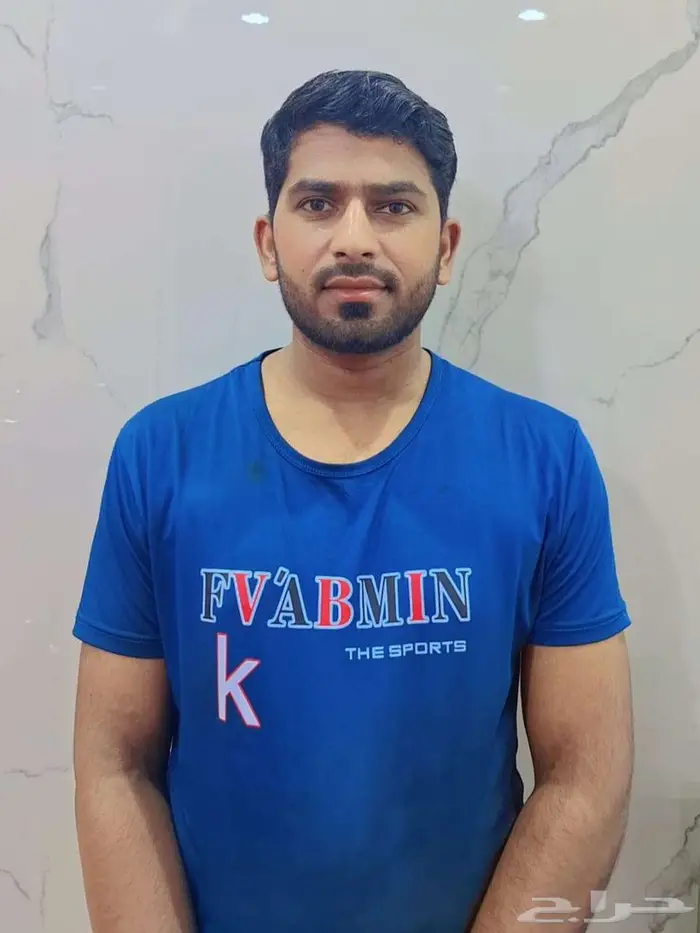 سلام عليكم أنا ابغا شغل ساق حارس موجود جدا 5سنه شكرن 1