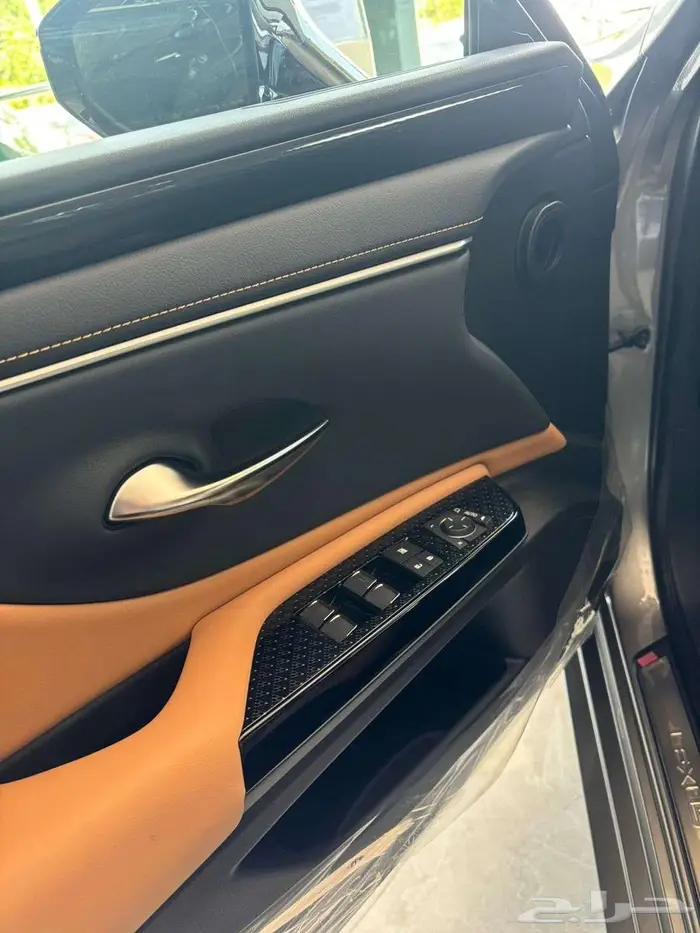 لكزس ES300 هايبرد موديل 2025 عرض بنك الانماء دفعتين بدون ربح 14