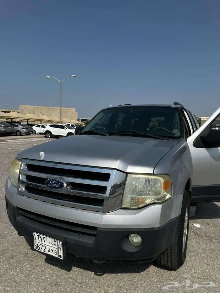 فورد اكسبديشن شاص قصير سعودي بدون دبل 5