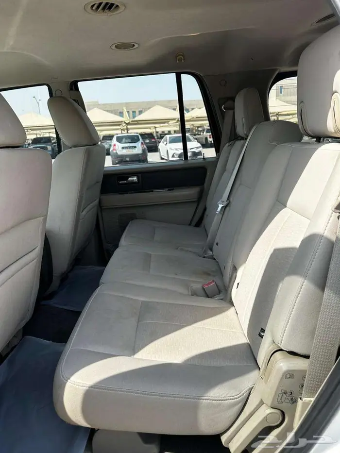 فورد اكسبديشن شاص قصير سعودي بدون دبل 1