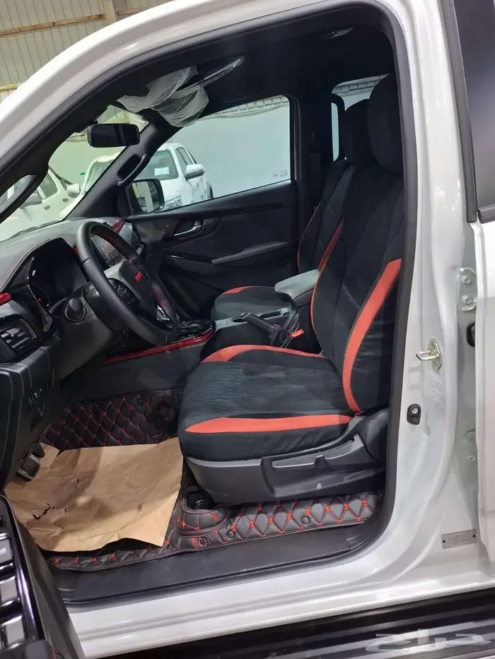 ايسوزو دي ماكس 2025 GT 6