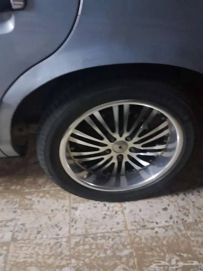 جنوط مقاس 18 مع الكفرات نضيفة جدا 0