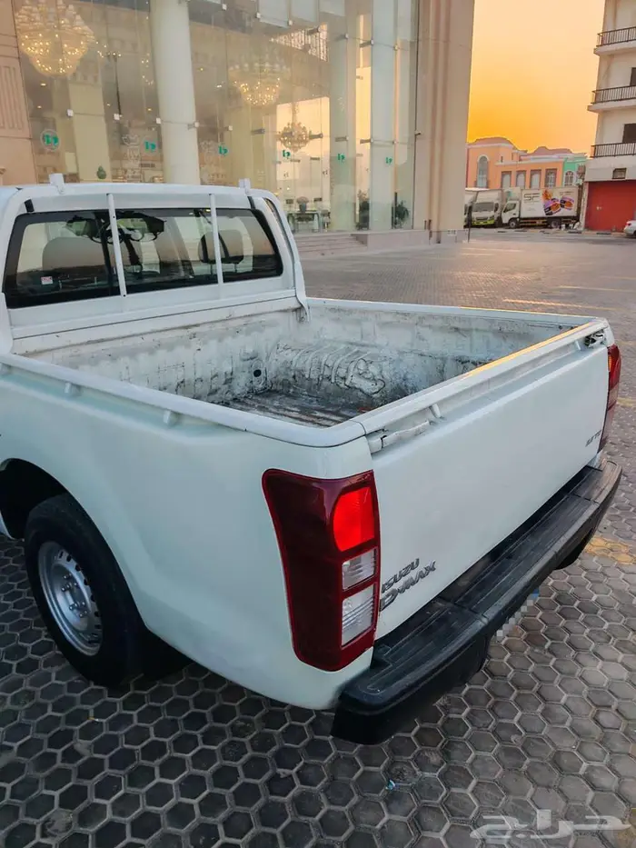 ايسوزو ديماكس نظيفة ممشى 140 فقط 18