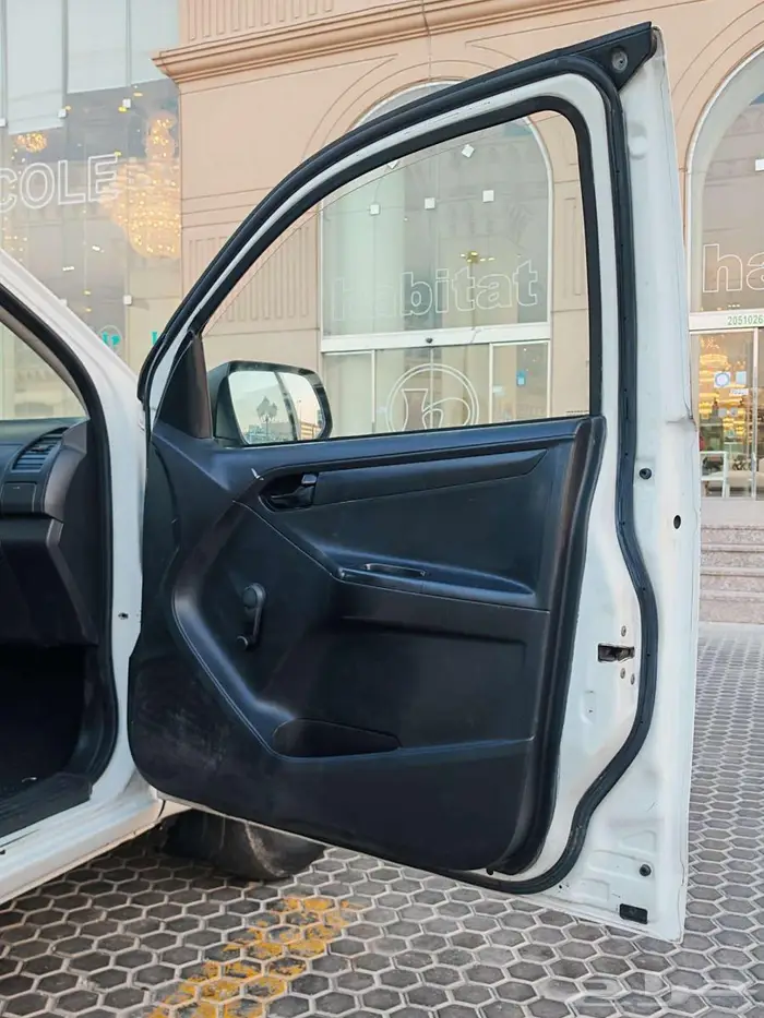 ايسوزو ديماكس نظيفة ممشى 140 فقط 37