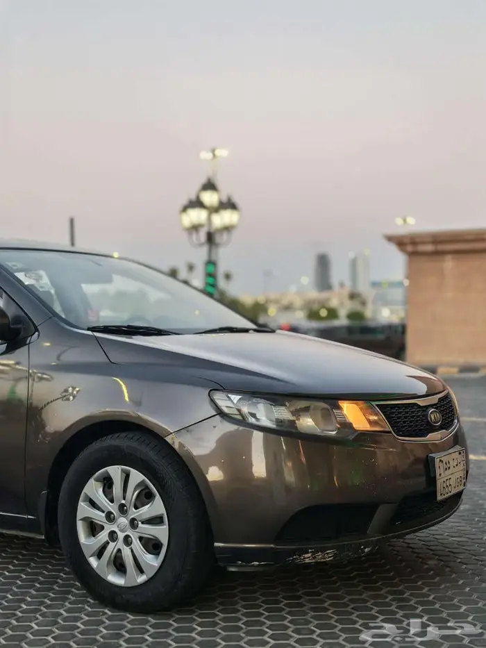 كيا سيراتو توماتيك نظيفة 2