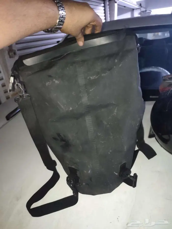 شنطة ضد الموية بحالة جدا  ممتازة 1