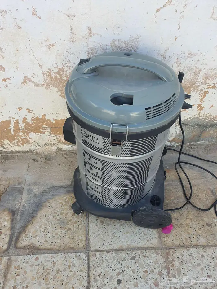 مكنستين ب 100 ريال 10