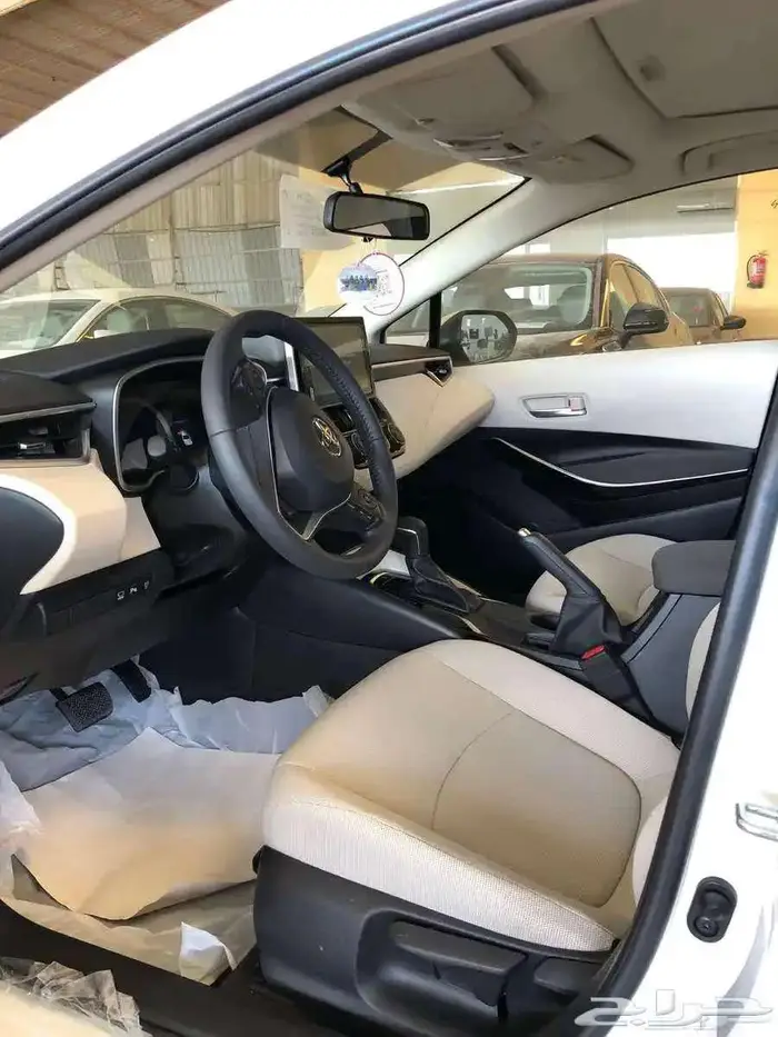 تويوتا كورولا GLI فل كامل موديل 2024 بقسط 1400 لدى الحسن 4