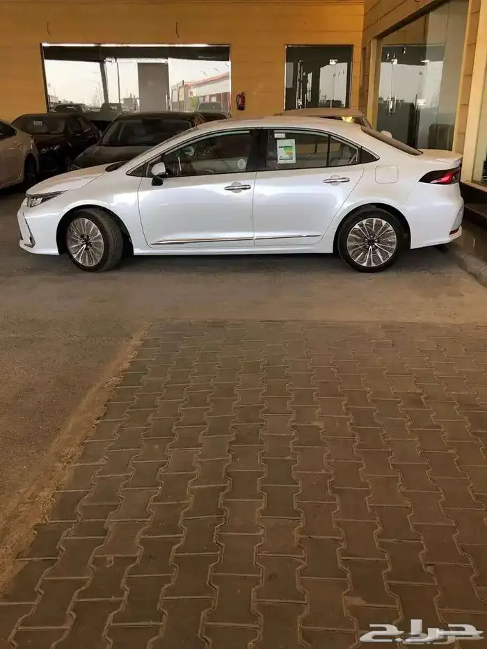 تويوتا كورولا GLI فل كامل موديل 2024 بقسط 1400 لدى الحسن 1