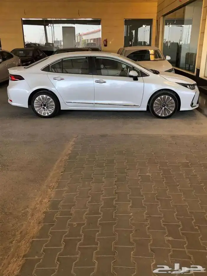 تويوتا كورولا GLI فل كامل موديل 2024 بقسط 1400 لدى الحسن 2