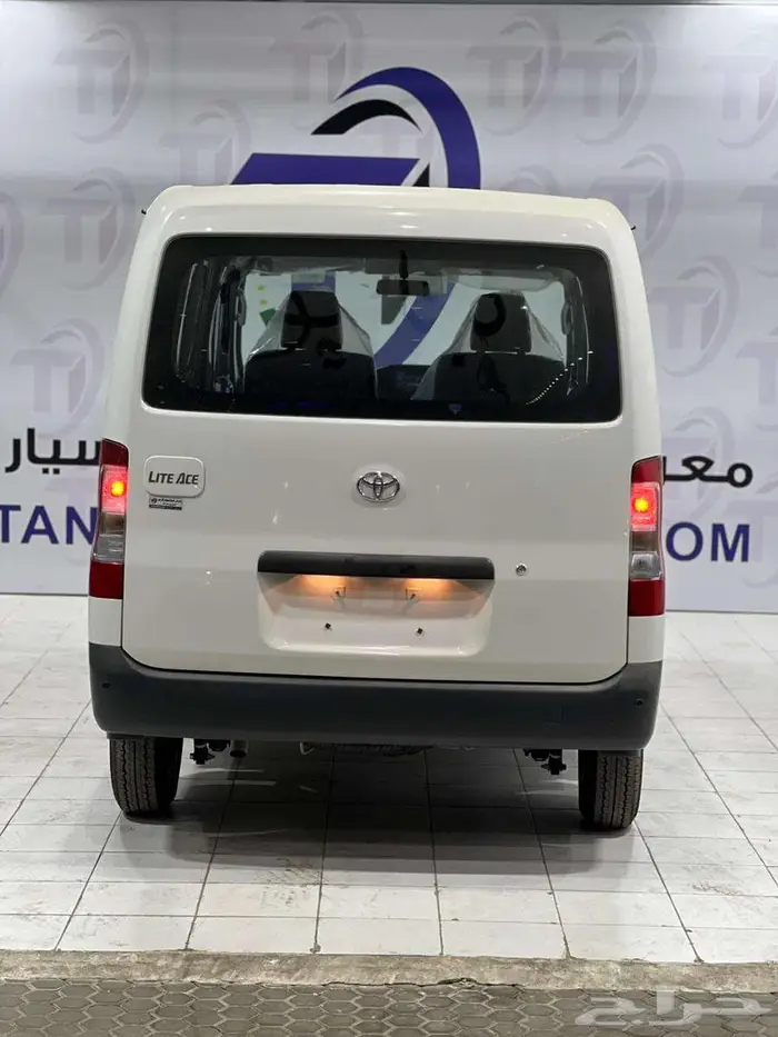 تويوتا لايت اس عادي بنزين 2025 4