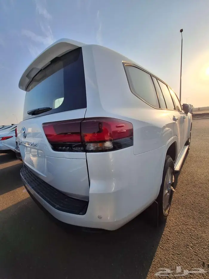 تويوتا لاند كروزر ديزل GX كاش واقساط جميع البنوك ونظام 50 50 3