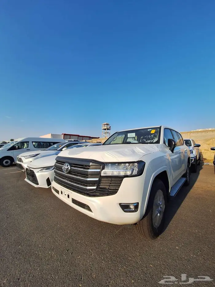 تويوتا لاند كروزر ديزل GX كاش واقساط جميع البنوك ونظام 50 50 7