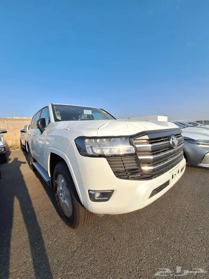 تويوتا لاند كروزر ديزل GX كاش واقساط جميع البنوك ونظام 50 50 6