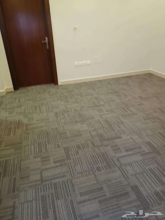 موكيت مكاتب بلاط مربعات مكتبي 50 50 1