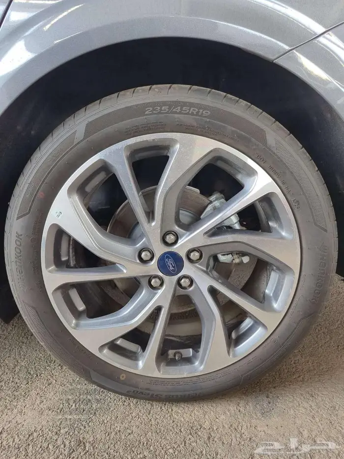 فورد تورس تيتانيوم فل كامل 2026 كاش وتقسيط متوفر فئات 2