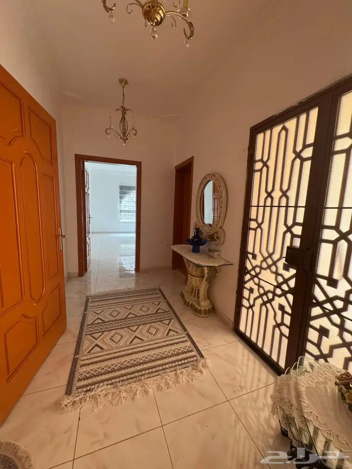 فلة مميزة غرب الأستاذ الرياضي بالقرب من الامام المسلم 5