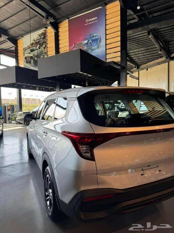 كيا كارينز بسعر حصري عرض نهاية العام الحق العرض 4