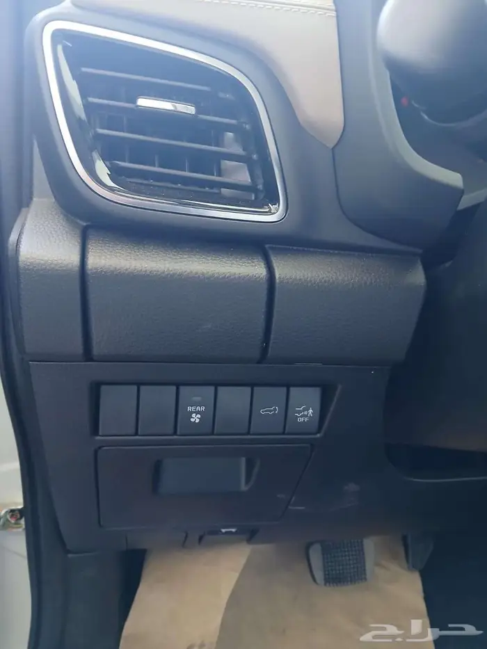 ايسوزو MUX 2025 8