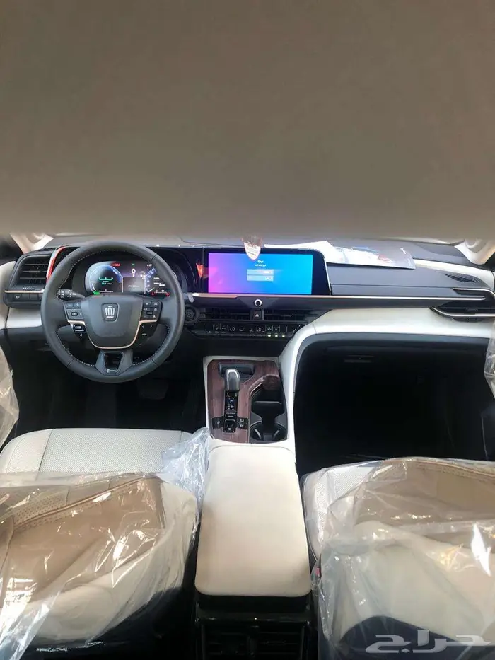 تويوتا كروان بريميوم 2025 رمادي _ جارالله القحطاني 8