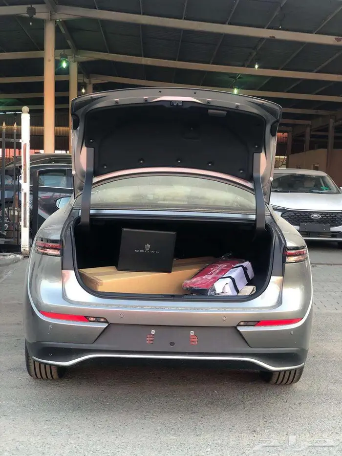 تويوتا كروان بريميوم 2025 رمادي _ جارالله القحطاني 9