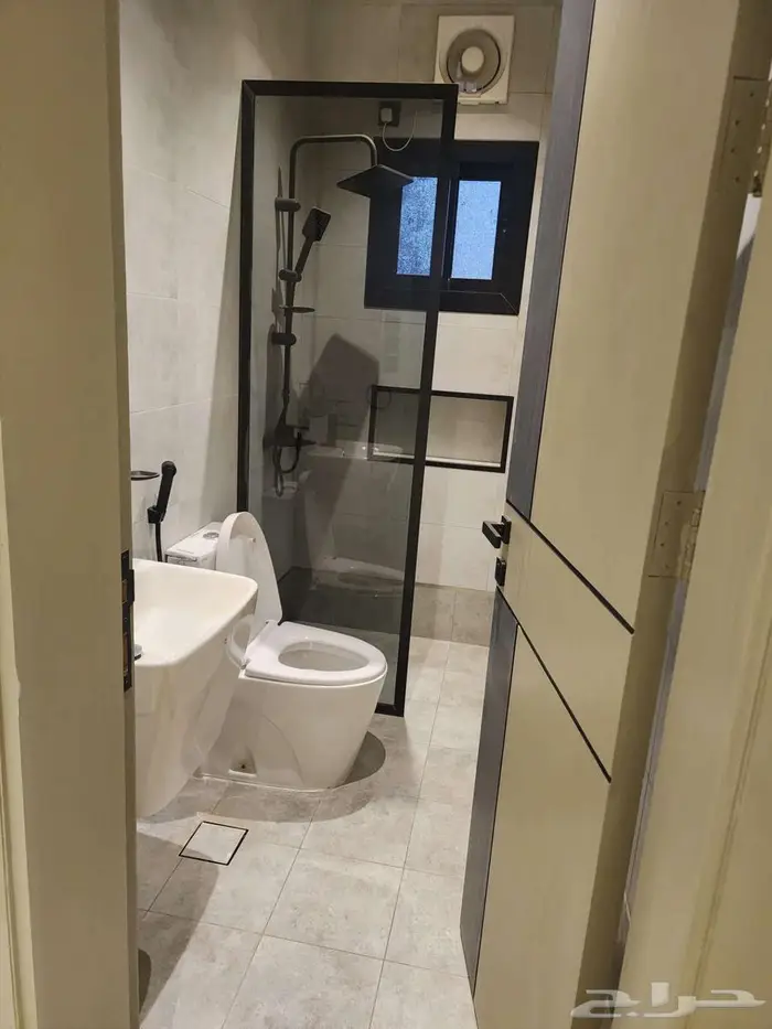 للايجار شقة 4 غرف جديدة خلف الياسمين مول 5